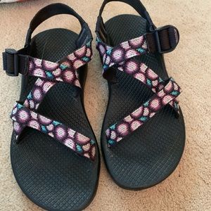 Size 7 Chacos